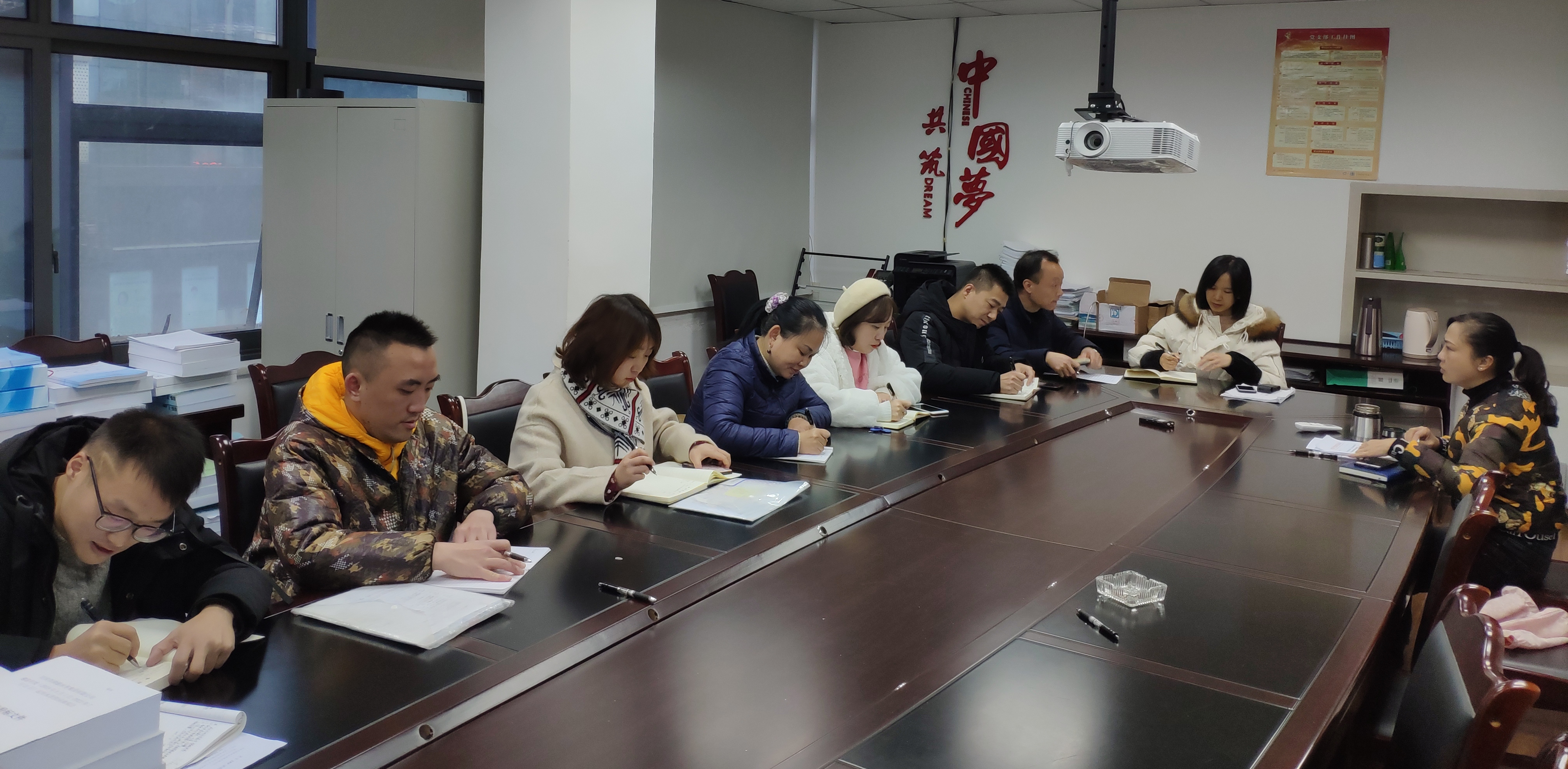 材料供應部開(kāi)展“不忘初心、牢記使命”主題教育工作